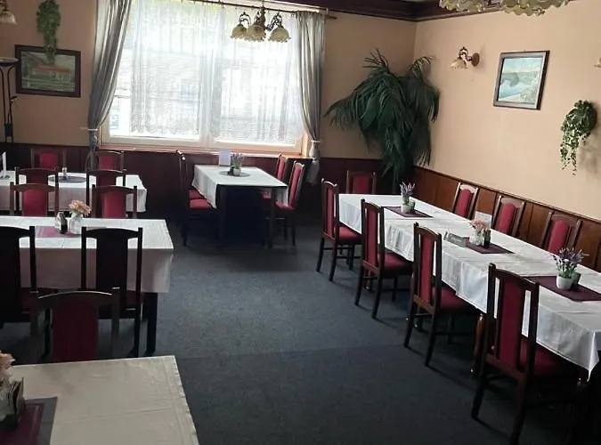Hotel V Pivovare 3*